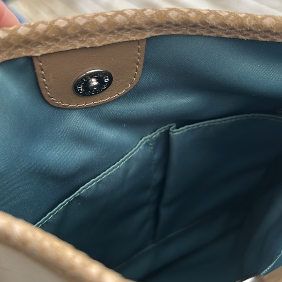 Coach Cream and Tan Leather Crossbody Bag - Picture 6 of 8